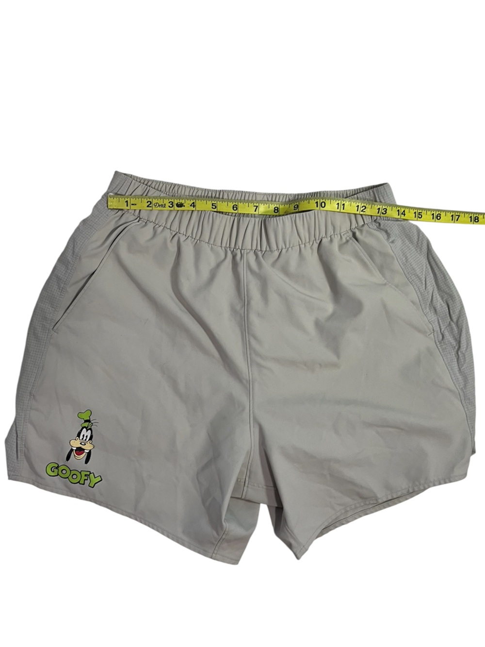 Disney Exclusive x Outdoor Voices Goofy Athletic Shorts Size Medium Tan